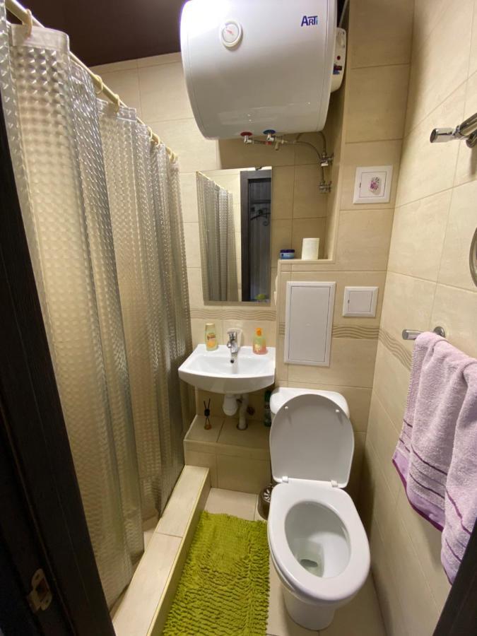 חארקיב Apartment 30 M2 On Sergei Esenin 11 מראה חיצוני תמונה