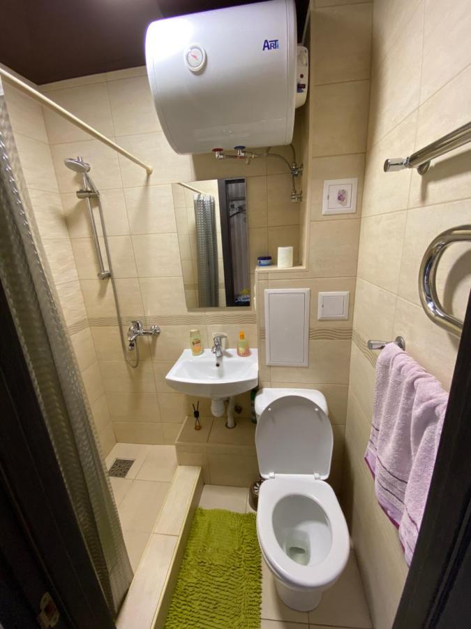 חארקיב Apartment 30 M2 On Sergei Esenin 11 מראה חיצוני תמונה