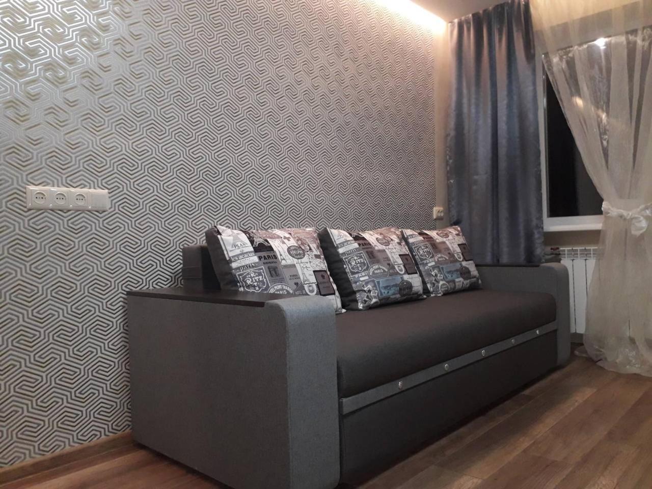 חארקיב Apartment 30 M2 On Sergei Esenin 11 מראה חיצוני תמונה