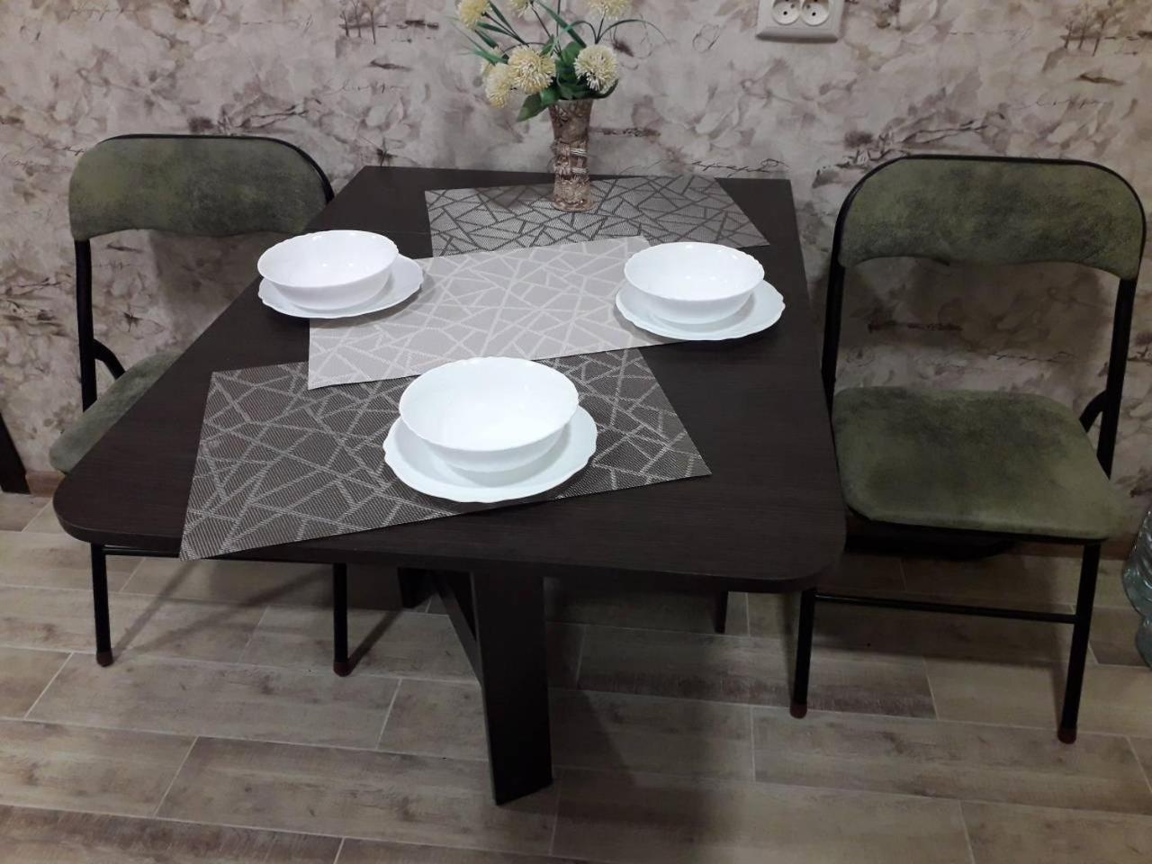 חארקיב Apartment 30 M2 On Sergei Esenin 11 מראה חיצוני תמונה