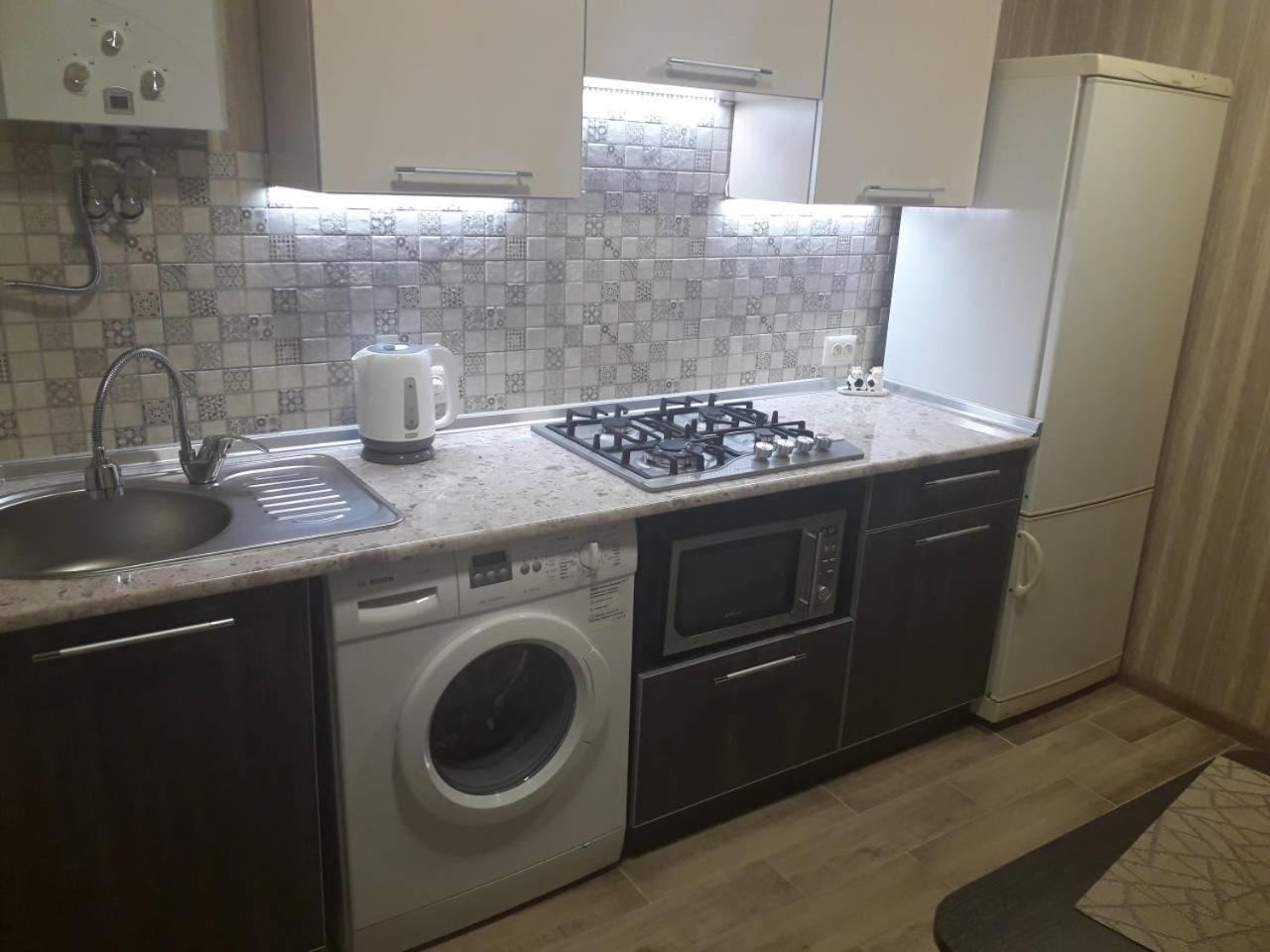 חארקיב Apartment 30 M2 On Sergei Esenin 11 מראה חיצוני תמונה
