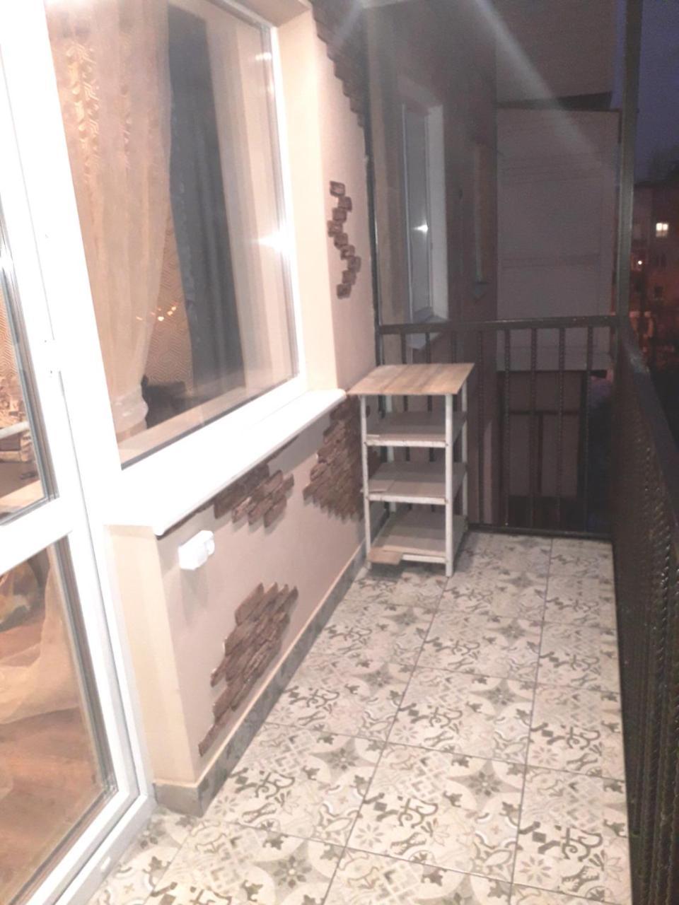 חארקיב Apartment 30 M2 On Sergei Esenin 11 מראה חיצוני תמונה