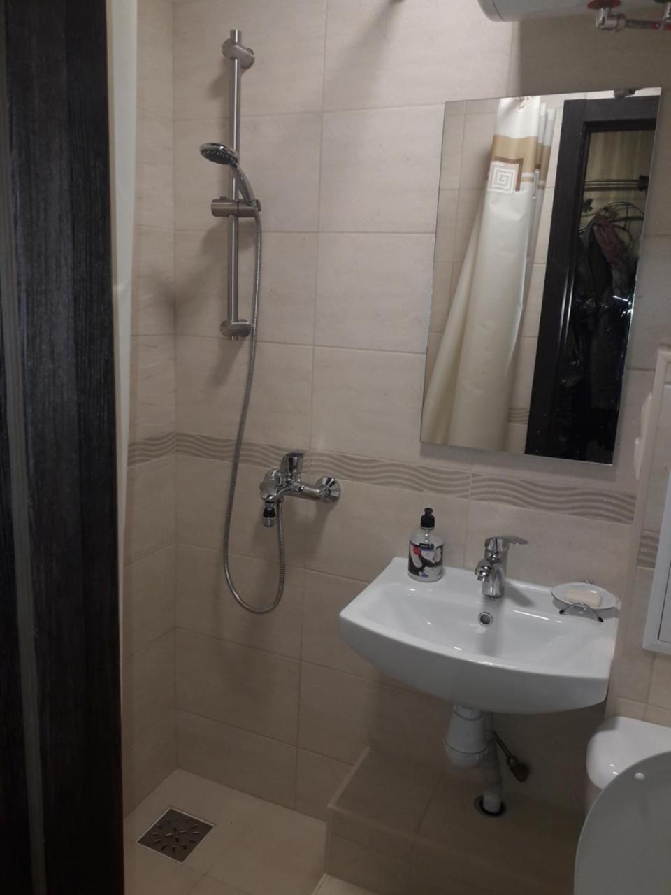 חארקיב Apartment 30 M2 On Sergei Esenin 11 מראה חיצוני תמונה