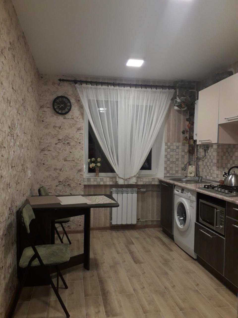 חארקיב Apartment 30 M2 On Sergei Esenin 11 מראה חיצוני תמונה