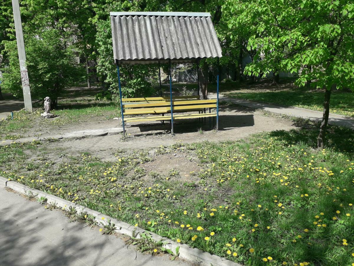 חארקיב Apartment 30 M2 On Sergei Esenin 11 מראה חיצוני תמונה