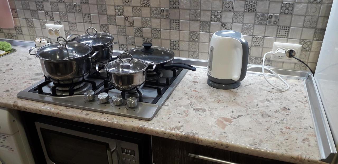 חארקיב Apartment 30 M2 On Sergei Esenin 11 מראה חיצוני תמונה